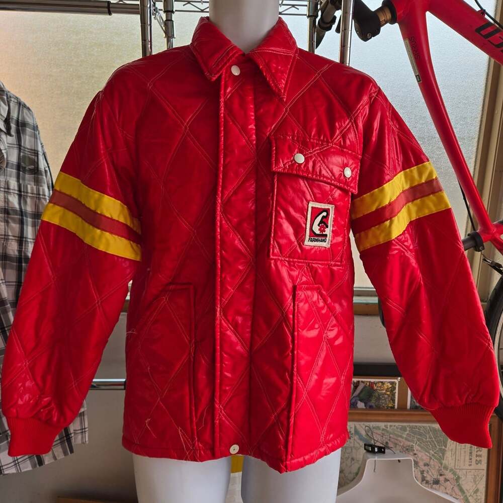 Swingster Farmhand Quilt Jacket Size Small Red Nylon USA